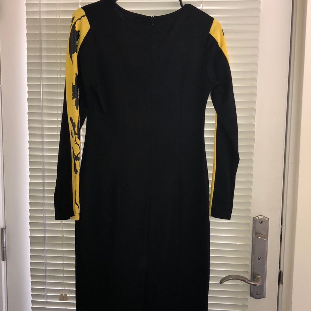 Dress - Picture 3 of 3